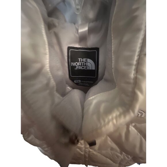 The North Face Aconcagua Vest 550 Fill Down Vest White/Silver Women's Size Mediu - Picture 3 of 4
